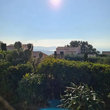Apartment Charming - View Of The Cavalaire Bay