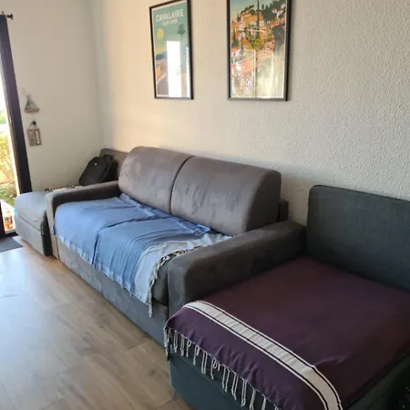 Charming - View Of The Cavalaire Bay 라크루아발메르